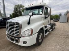 2017 Freightliner CA125 Daycab