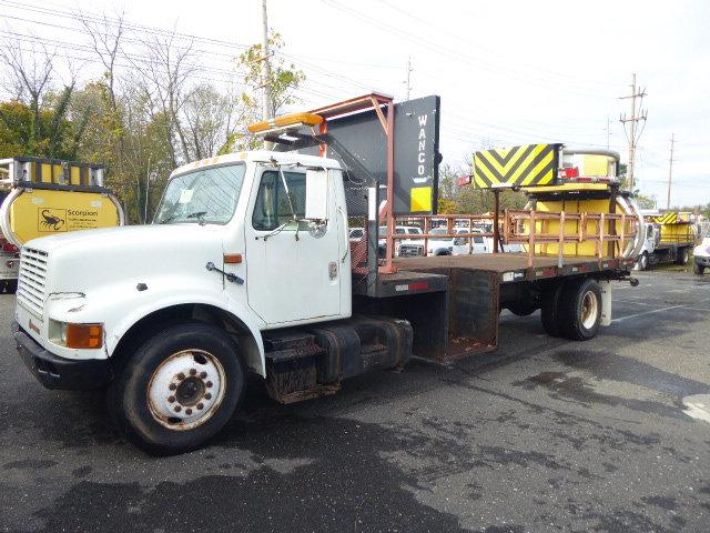 1995 International 4900 Single Axle Attenuator Truck