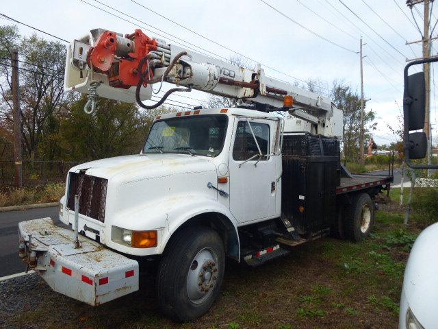 2000 International 4700 Single Axle Bucket Truck