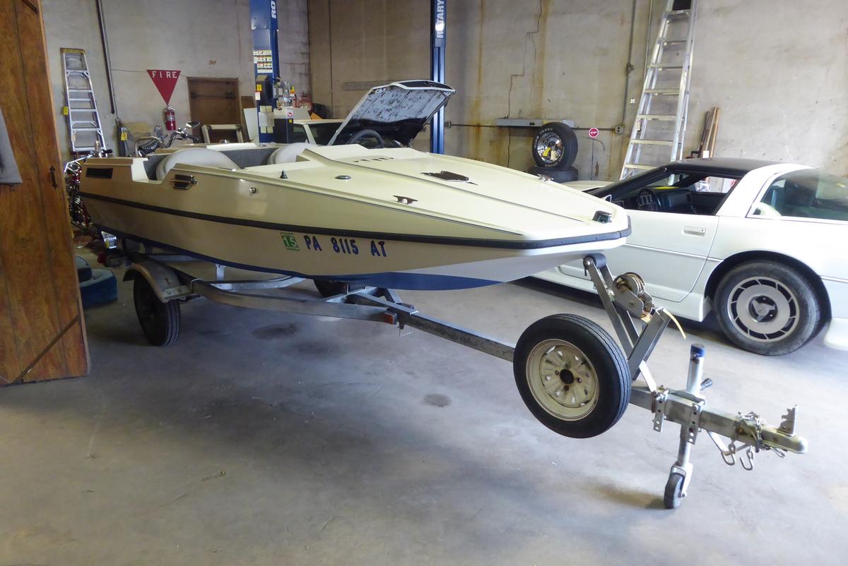 1988 Star Jet Boat