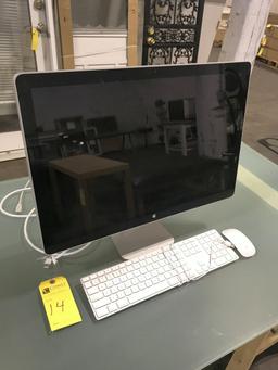 Apple Computer W/keyboard & Mouse