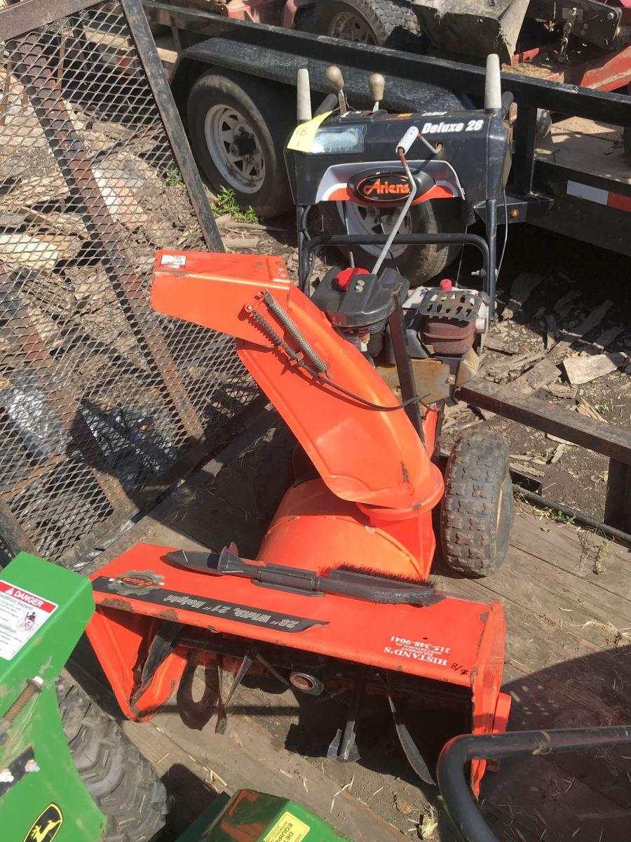 Ariens 28" Deluxe 28 Snow Blower