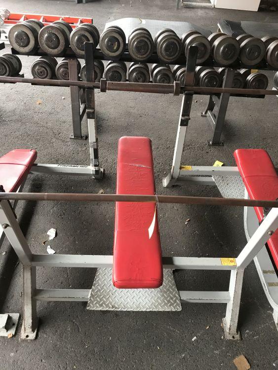 Streamline Decline Weight Lifting Bench w/Bar