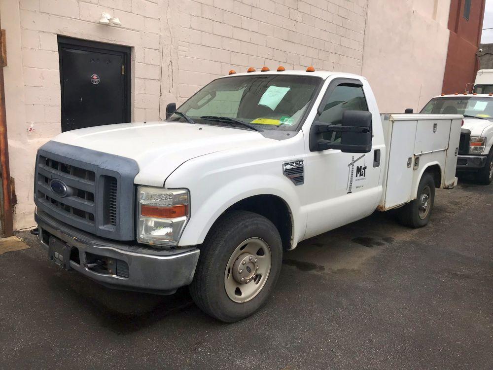 2009 Ford F-250XL Super Duty Utility Truck