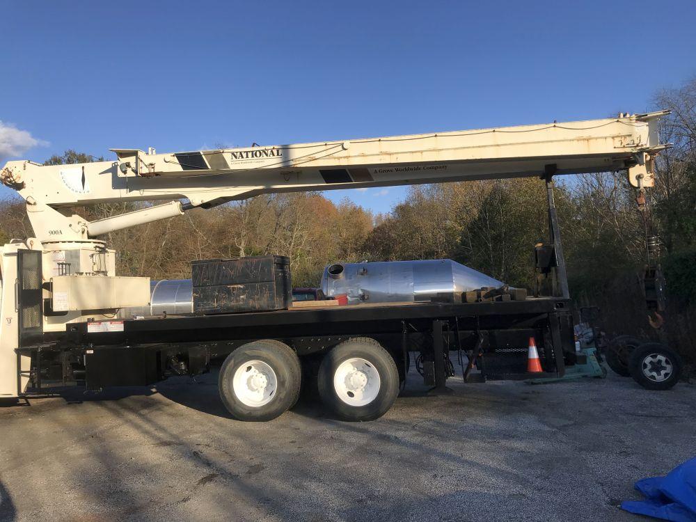 2003 Freightliner 26-Ton Boom Truck