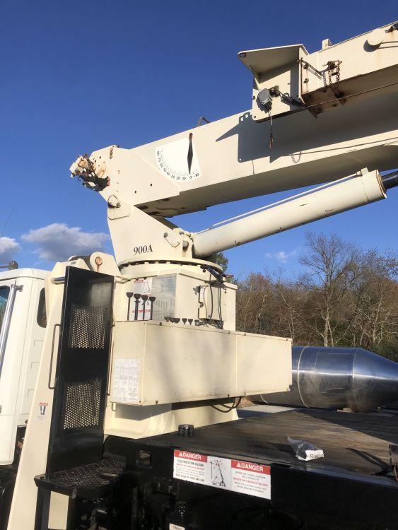 2003 Freightliner 26-Ton Boom Truck