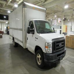 2010 Ford E350 Super Duty 16’ Gas Box Truck