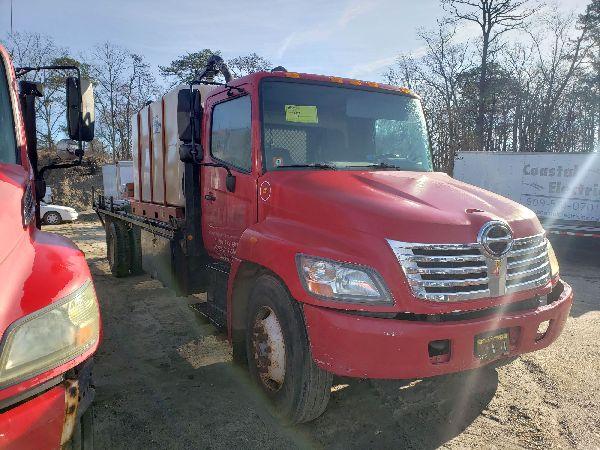 2005 Hino 268 Single Axle Mixer Truck