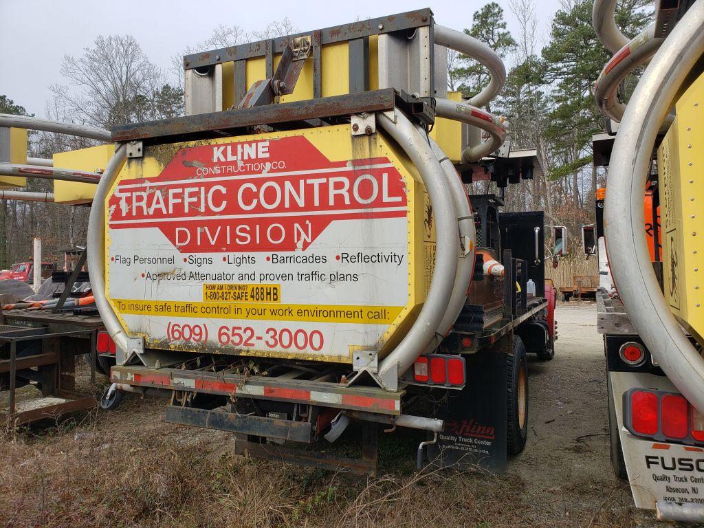 2000 International 4700 Single Axle Attenuator Truck