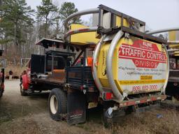 2000 International 4700 Single Axle Attenuator Truck