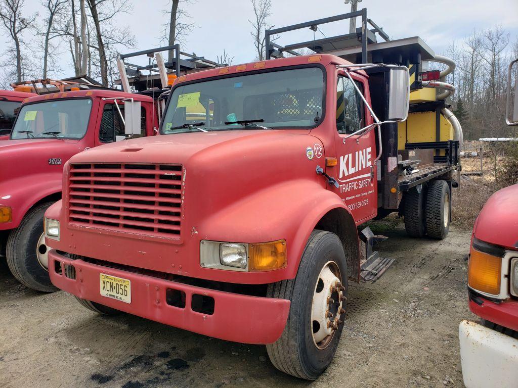 2000 International 4700 Single Axle Attenuator Truck