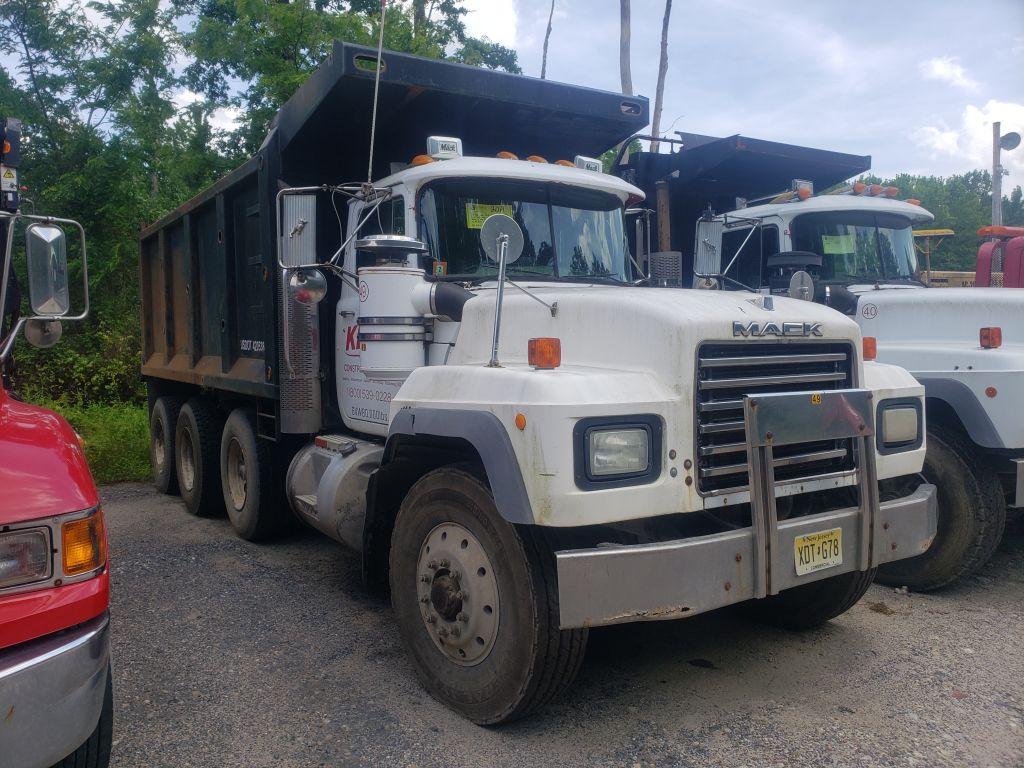 2000 Mack RD688S Tri-Axle Dump Truck