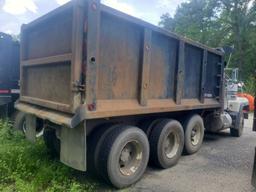 2000 Mack RD688S Tri-Axle Dump Truck