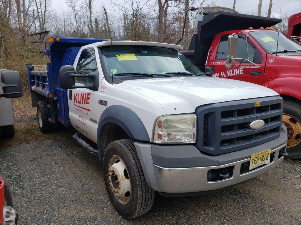 2006 Ford F-550 XL Super Duty Single Axle Mason Dump Truck