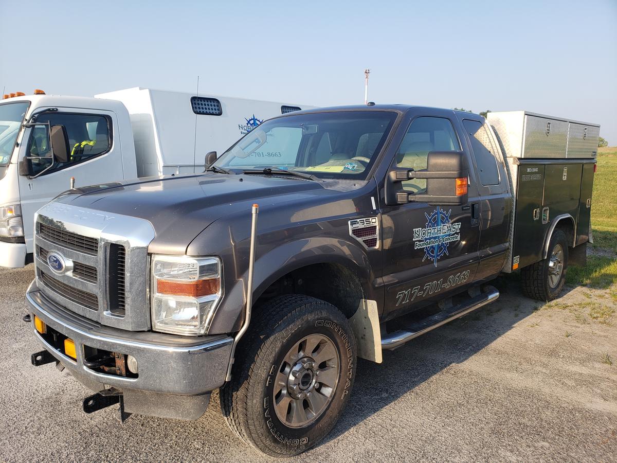 2008 Ford F-350 Lariat Super Duty Extended Cab Utility Truck, V8 Power Stroke Diesel