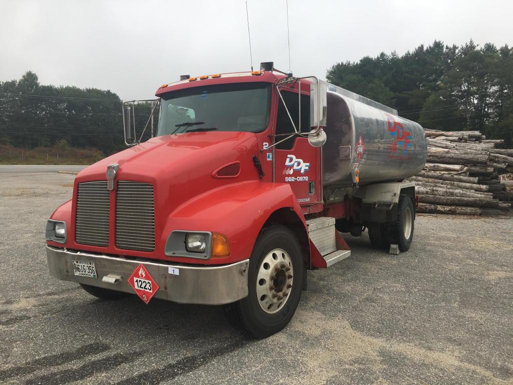 2000 KENWORTH t300 TOP LOAD FUEL DELIVERY TRUCK - RUMFORD