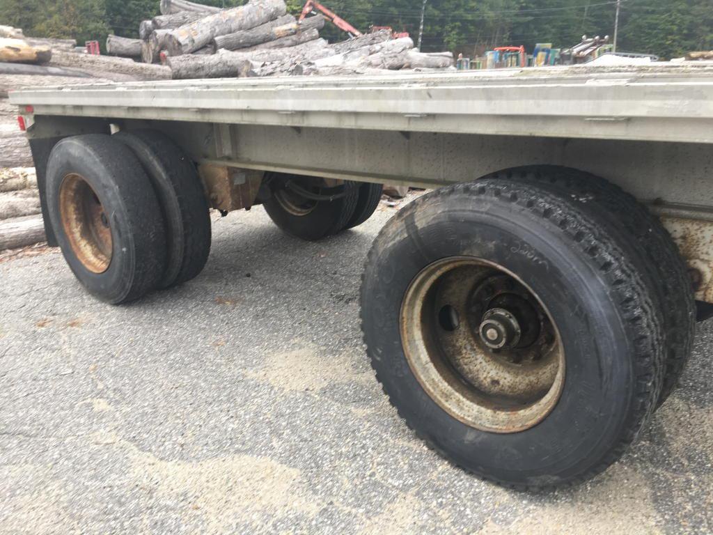 1977 RAVENS 40' X 96" ALUMINUM FLATBED TRAILER SPEAD AXLE, MODEL: 54028 S/N: 77528 RUMFORD