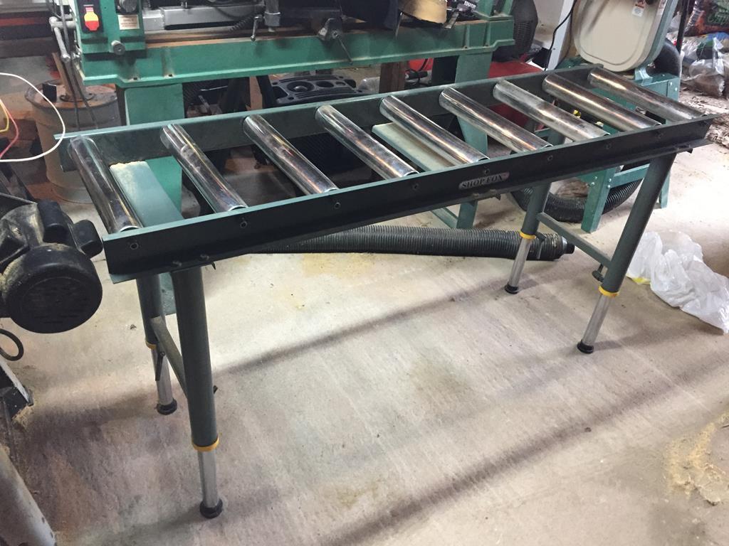 SHOP FOX ROLLER TABLE