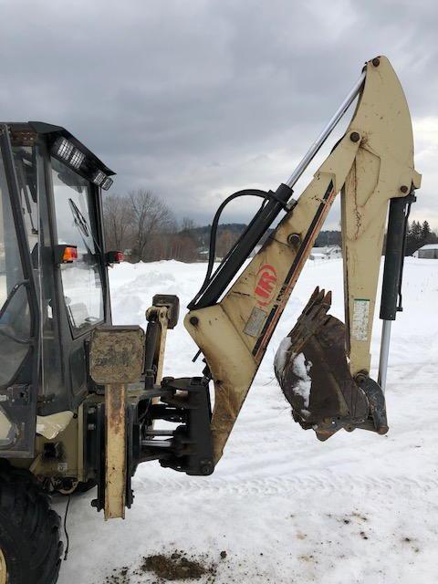 2003 INGERSOLL RAND BL570 4WD TRACTOR LOADER BACKHOE *BOOM REQUIRES REPAIR - SEE ADDITIONAL PHOTOS*