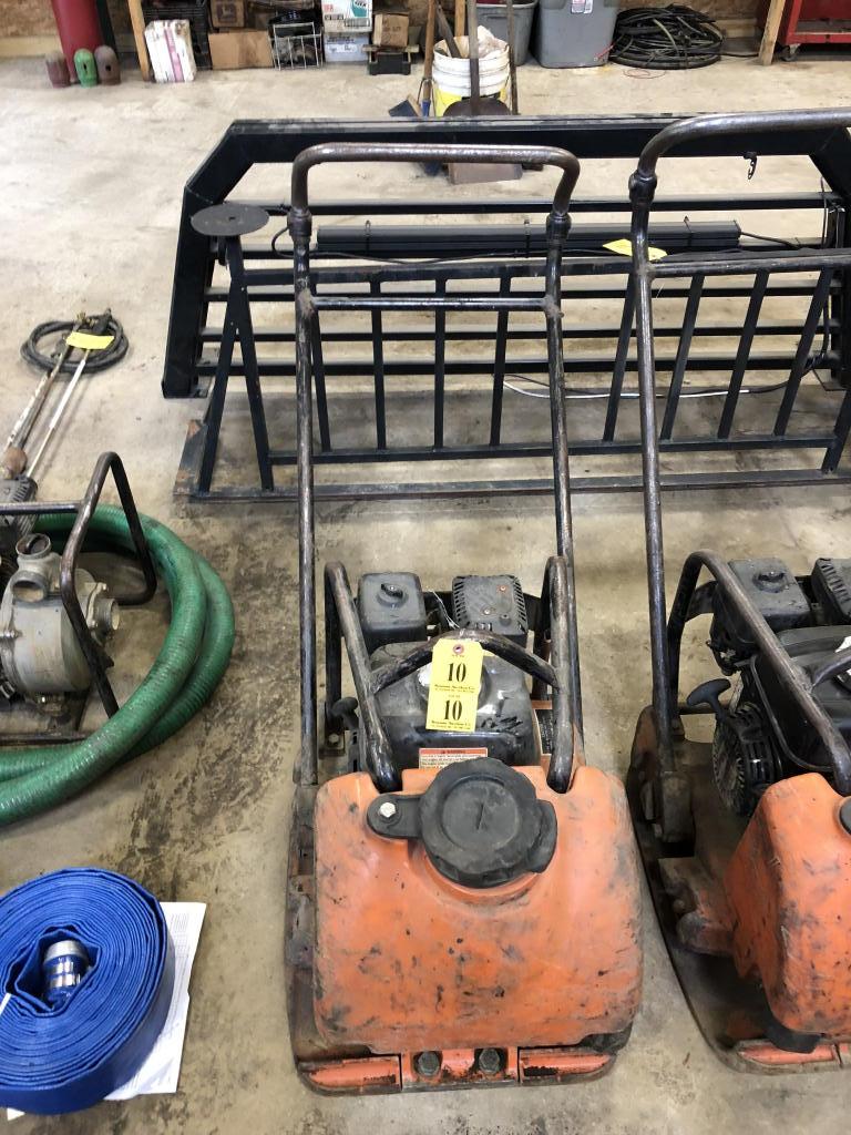 MULTIQUIP PLATE COMPACTOR (NEEDS REPAIR)