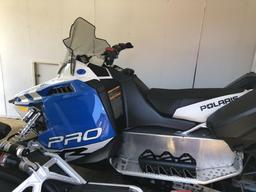 2013 POLARIS 800 SWITCHBACK PRO-R SNOWMOBILE (MOTOR WON'T TURN OVER. POSSIBLE SEIZED MOTOR)