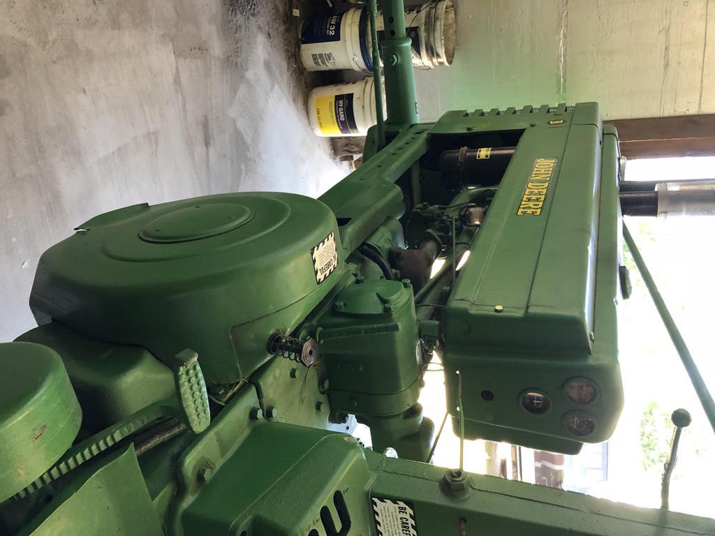 JOHN DEERE B WIDE FRONT END TRACTOR,