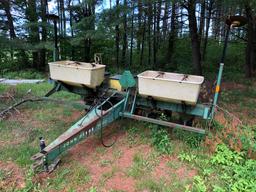 JOHN DEERE 7000 CONSERVATION 4-ROW CORN PLANTER