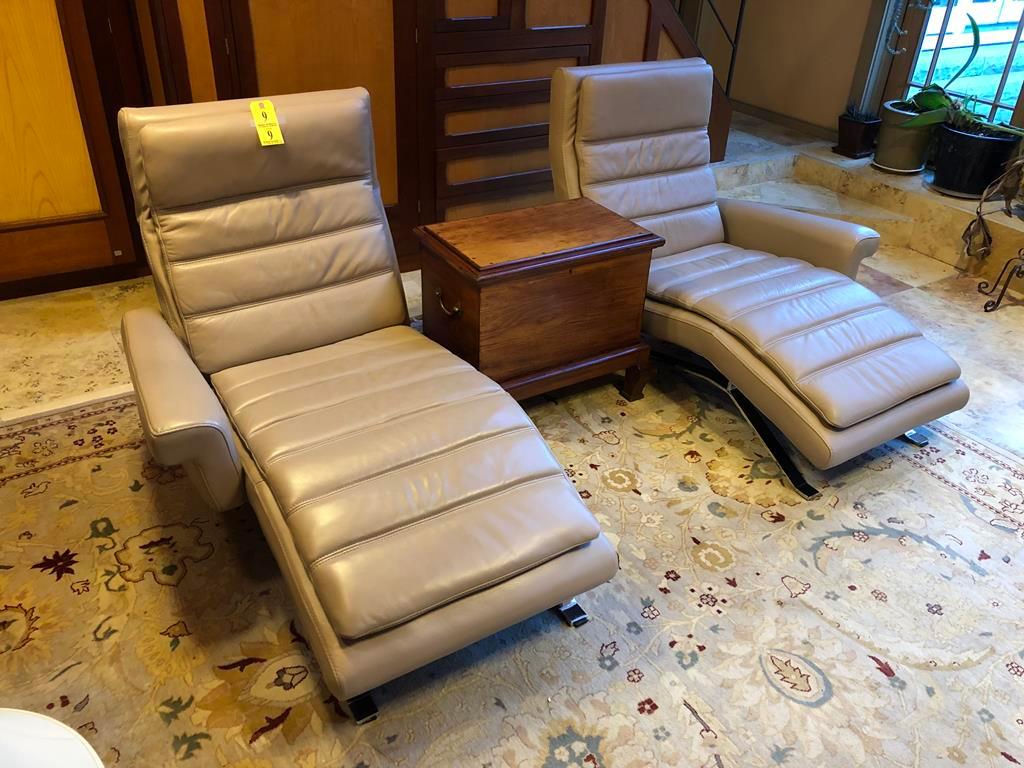 (2) VIOLINO LIMITED LEATHER RECLINING CHAISE LOUNGE CHAIRS