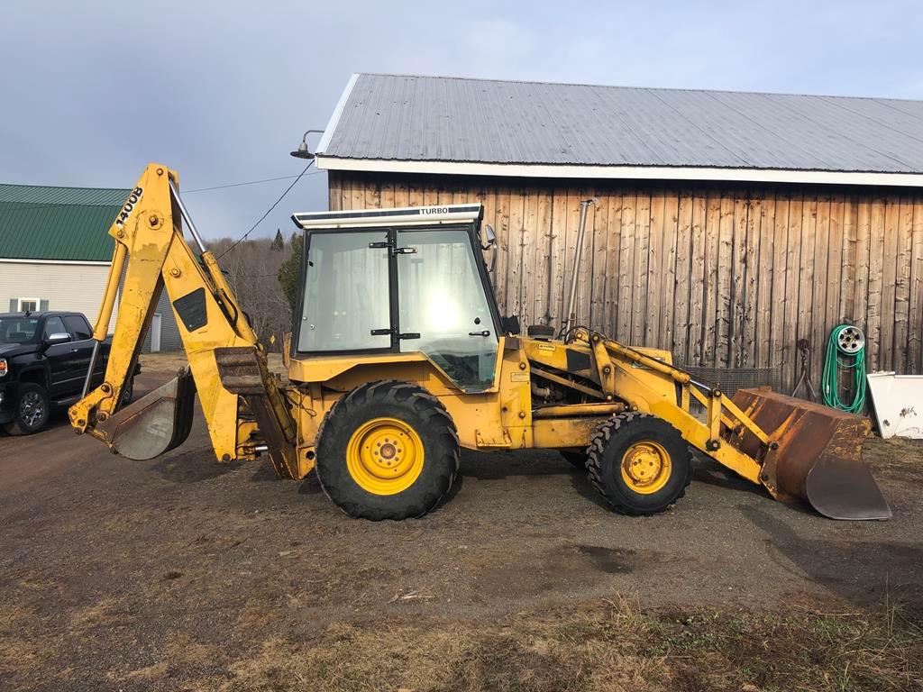 1988 JCB 1400B 4WD TRACTOR/LOADER/BACKHOE, ENCLOSED CAB, 4,693 HOURS, S/N: 14BT4048/336001/7