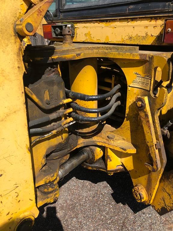 1988 JCB 1400B 4WD TRACTOR/LOADER/BACKHOE, ENCLOSED CAB, 4,693 HOURS, S/N: 14BT4048/336001/7