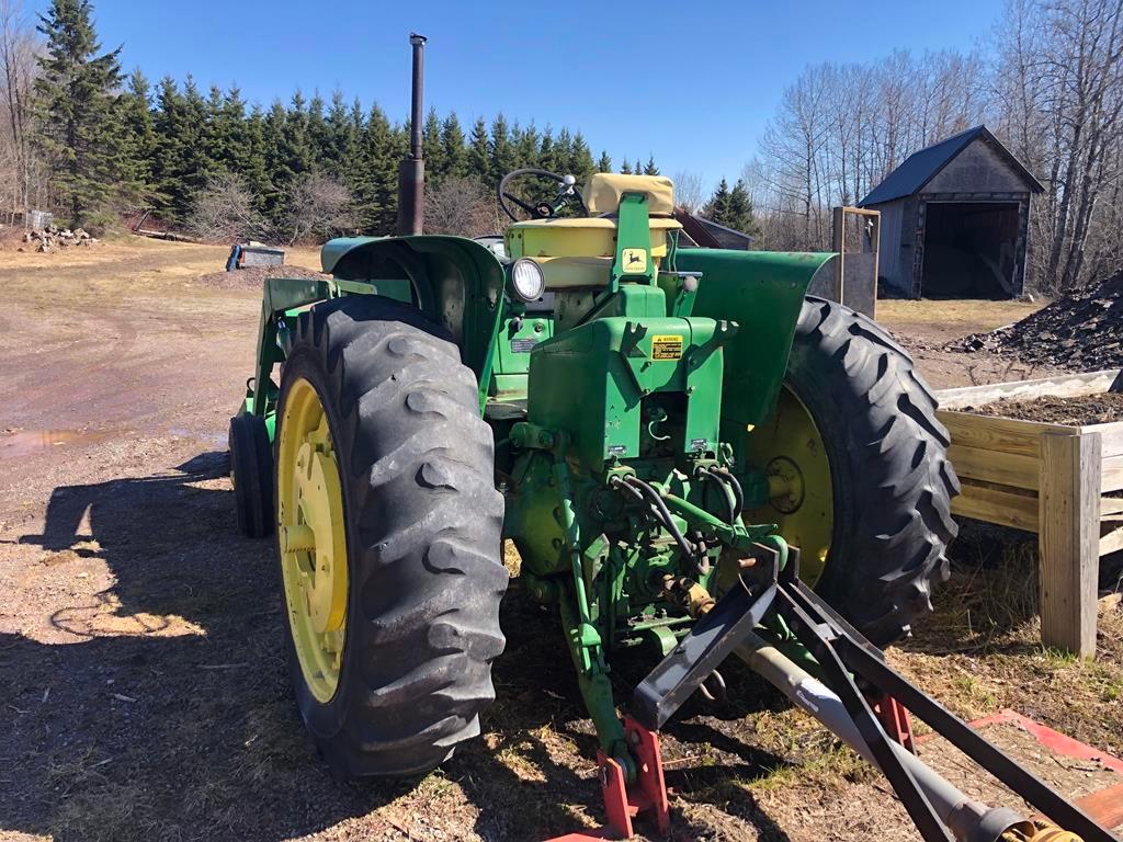 1972 JOHN DEERE 4020 DIESEL 2WD TRACTOR W/ LOADER & BUCKET, S/N: T213R269167R