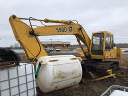 1990 JOHN DEERE 590D HYDRAULIC EXCAVATOR, HOURS: 1,859, S/N: FF590DS001388