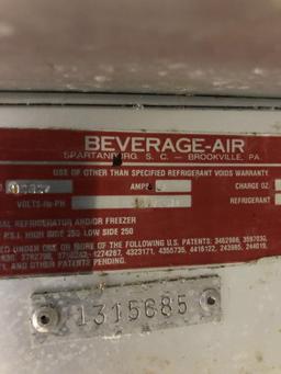 BEVERAGE-AIR REFIGERATOR