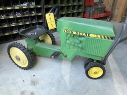 ERTL JOHN DEERE CAST IRON PEDAL TRACTOR, STOCK NO. 520