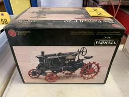 PRECISION SERIES FARMALL F-20 TRACTOR 1/16 SCALE DIE CAST