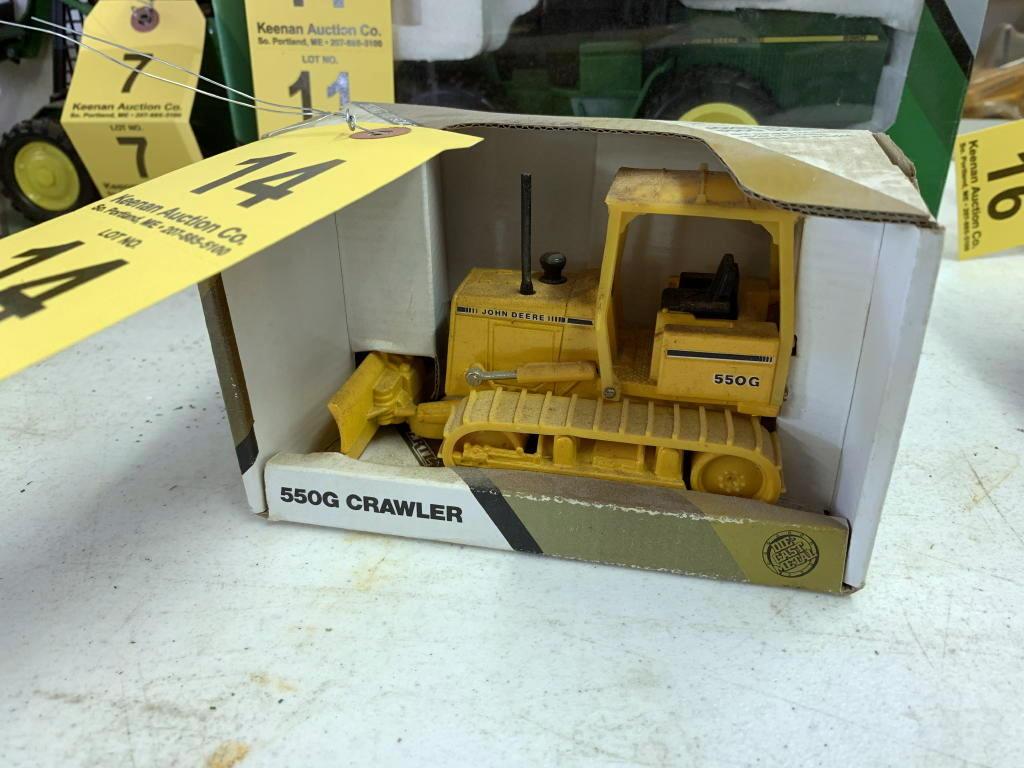 ERTL JOHN DEERE 550G CRAWLER 1/32 SCALE DIE CAST