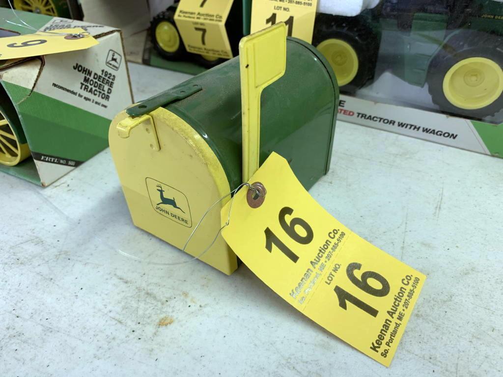 JOHN DEERE MAILBOX BANK