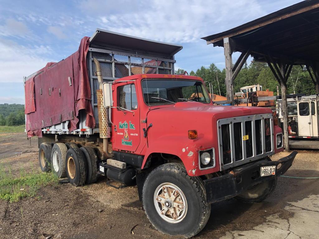 1987 INTERNATIONAL F-2574 TRIAXLE TRUCK W/ FIREWOOD BODY, 181,745 MILES, S/N: 1HTZPGCT6HH489506