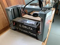 DELTA 22-540 12"x5.9" THICKNESS PLANER S/N: 1343942 W/ CUSTOM TABLE