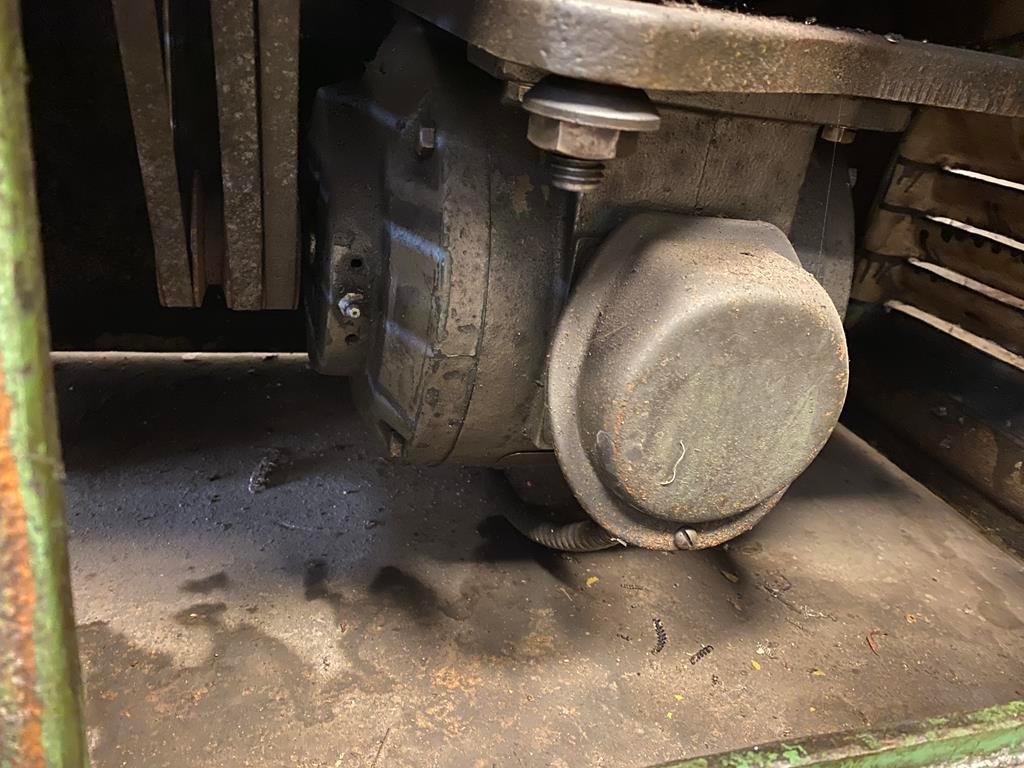 (ELECTRICAL HAS BEEN DISCONNECTED ) SOUTH BEND 14.5"-16" X 36"  QUICK CHANGE GEAR LATHE, S/N: 156724