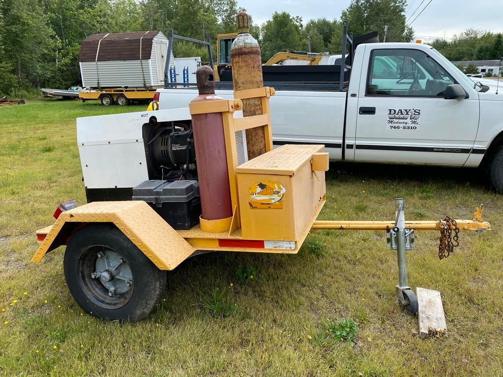 TRAILER MOUNTED HOBART CHAMPION 16 WELDER/GENERATOR, 2,131 HOURS,  S/N: 197WR06236