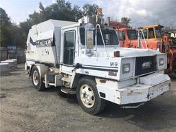 1986 MOBIL SWEEPER STREET SWEEPER, S/N: 1A9C23DR3GR059068 (REAR END NEEDS REPAIR/REPLACING)