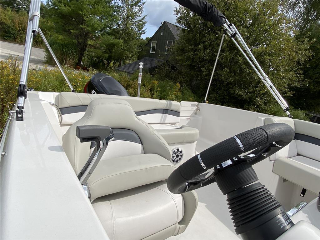 NEW 2019 STARCRAFT LIMITED 1915 OB DECKBOAT, 8.5' BEAM, 115HP EVINRUDE OUTBOARD, SINGLE AXLE TRAILER