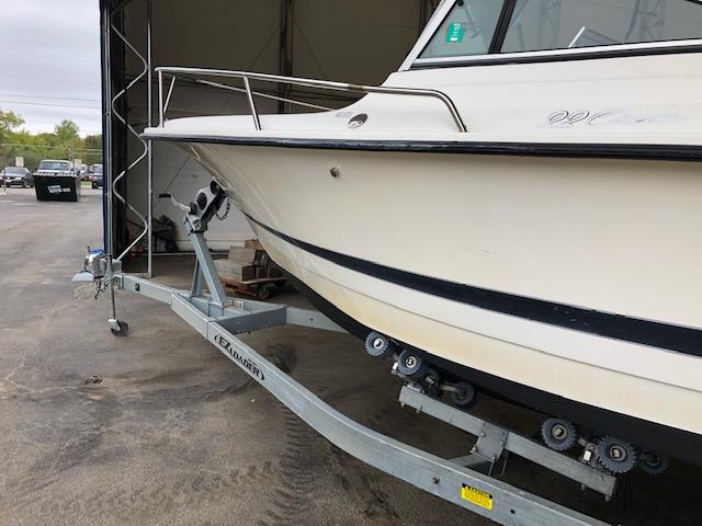 *SEE NOTE ON REPAIR BELOW. 1997 HYDRA-SPORT OCEAN 23’ BOWRIDER, HULL # HSX2J107H697, JOHNSON 140HP