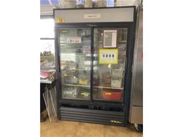 TRUE GDM-45, GLASS SLIDING 2-DOOR MERCHANDISER, S/N: 1-4485382