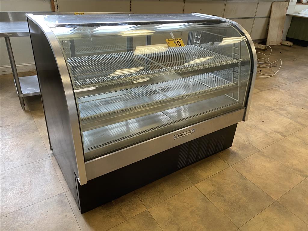 BEVERAGE-AIR CDR5/1-B-20 REFRIGERATED BLACK CURVED GLASS DISPLAY CASE, 61"L, S/N: 9910490