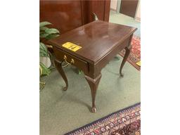 MAHOGANY END TABLE ON DRAWER, 19" X 27" X 24"H