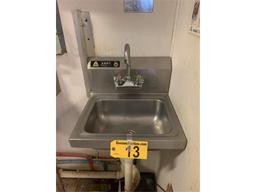 AERO STAINLESS STEEL  HAND SINK (BUYER TO DISCONNECT)