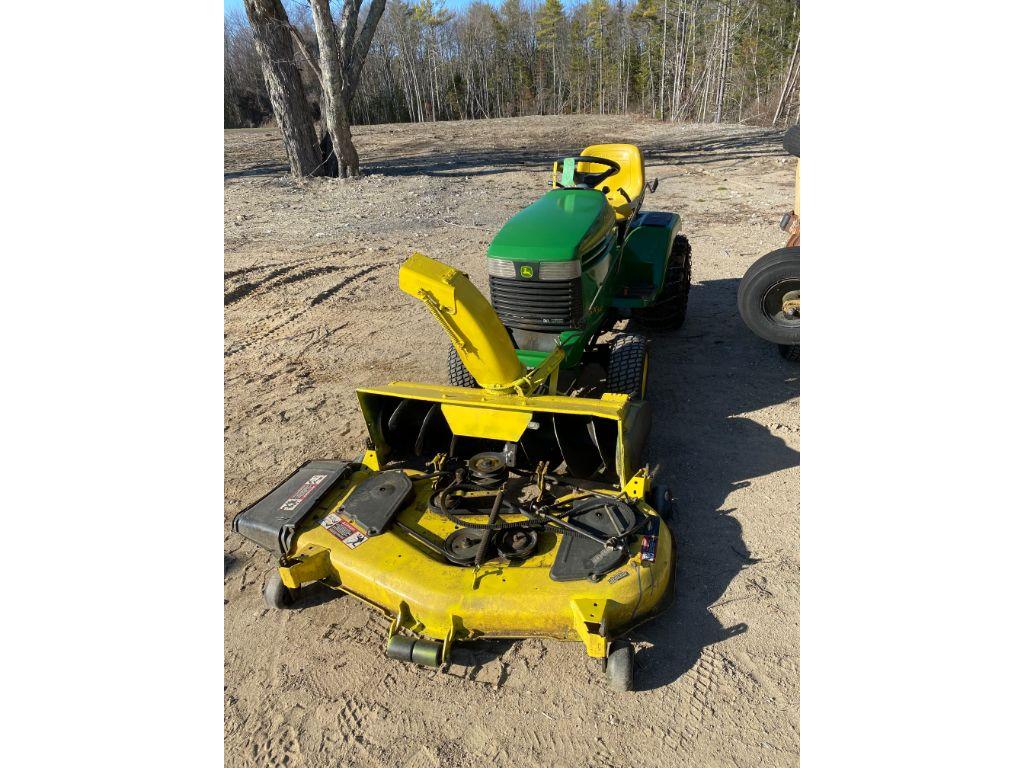 JOHN DEERE GX345 LAWN TRACTOR, 20HP LIQUID COOLED V-TWIN ENGINE, 666.8 HOURS