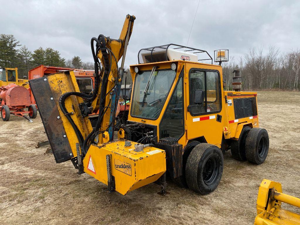 2007 TRACKLESS MT SIDEWALK TRACTOR, S/N: MT5T-3542, 110HP, SERIES V, DIESEL, 8,857 MILES,